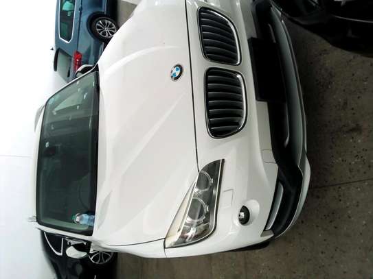 BMW X1 pearl image 3