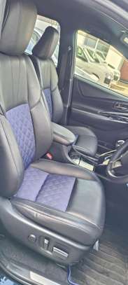 Toyota Harrier Premium black hybrid 2018 image 5