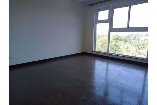 4 Bed Apartment with Parking in Riverside image 2