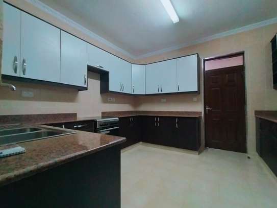 Serviced 4 Bed Apartment with En Suite at Mombasa Road image 5