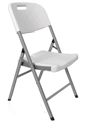Foldable chair image 1