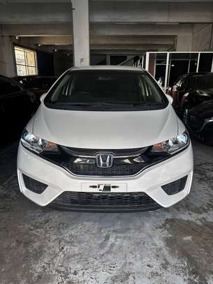 Honda Fit white 2017 image 4