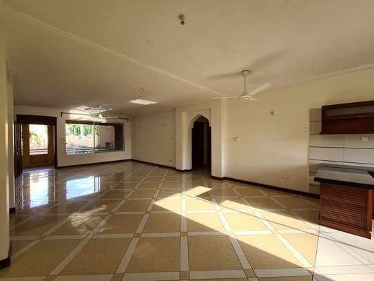 3 Bed Apartment with En Suite in Nyali Area image 18