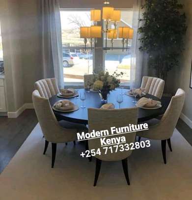 Round table 6 seater dining set image 1