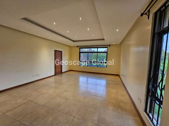 4 Bed House with En Suite in Runda image 5