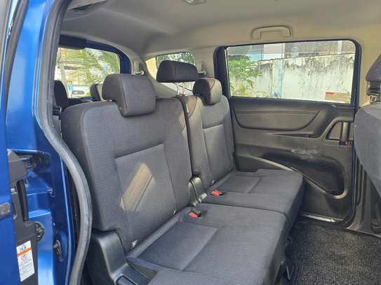 Sienta non hybrid blue image 7