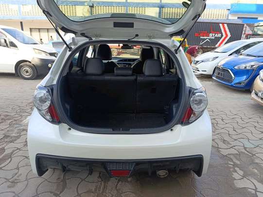Toyota Vitz GR Hybrid white 2018 image 12