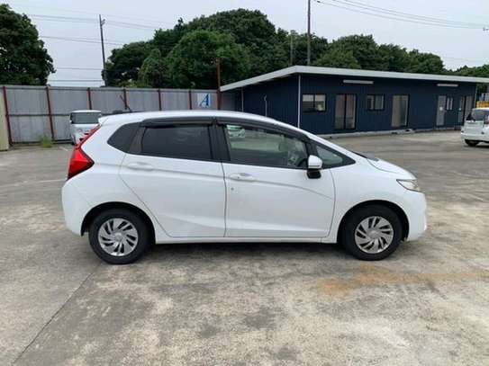 WHITE HONDA FIT (HIRE PURCHASE ACCEPTED) image 9