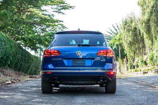2016 Volkswagen Touareg image 5