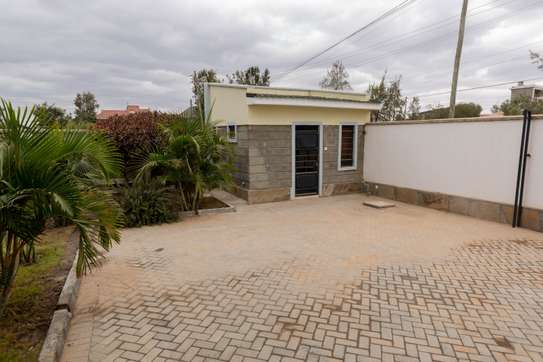 5 Bed House with En Suite at Kitengela image 9