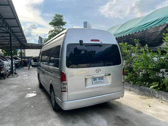 TOYOTA HIACE MANUAL DIESEL WITH SEATS image 2