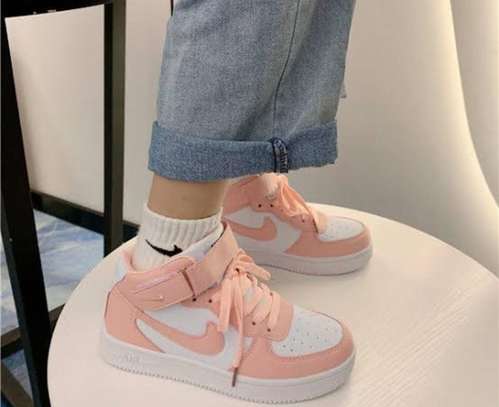 Peach and white nike shoes store