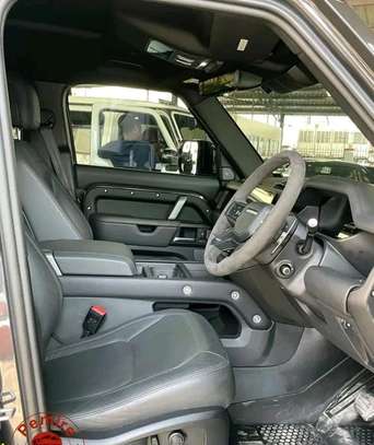 Land Rover Defender 110 D300 2024model image 5