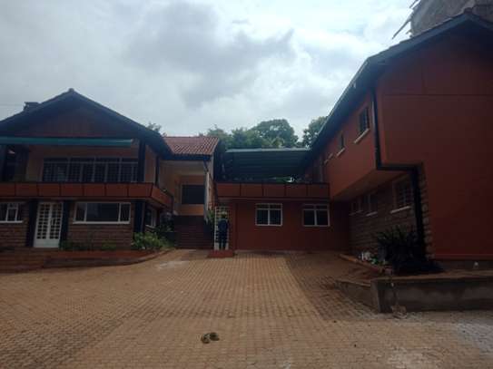 10000 ft² commercial property for rent in Nairobi West image 1