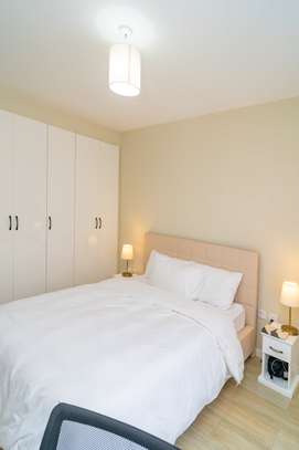 Furnished 2 Bed Apartment with En Suite at Riverside image 5