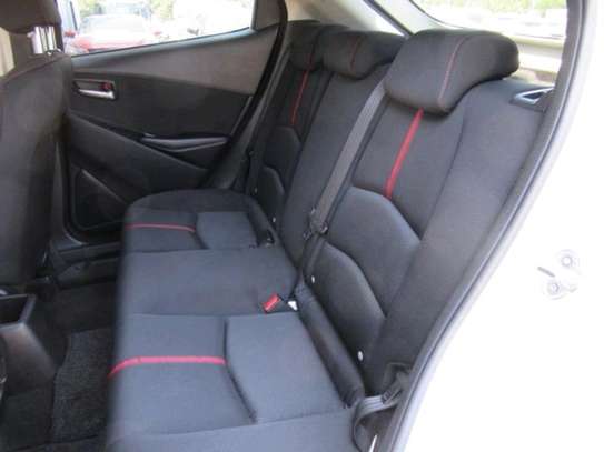 Mazda Demio newshape image 3