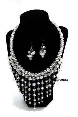 Womens White crystal Fashion Jewelry set image 1