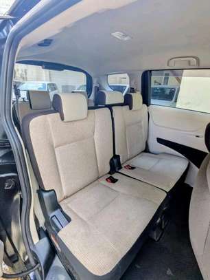 Toyota Sienta non hybrid 2018 black image 5