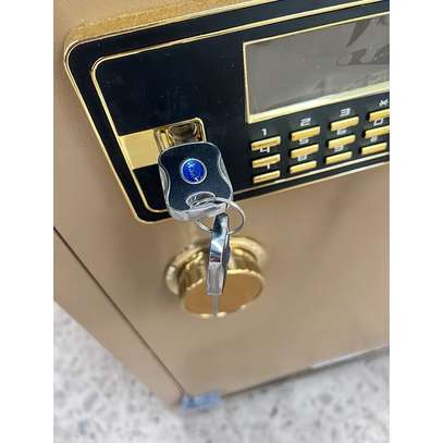 Secure Electronic Safe – New Design with Fingerprint image 6