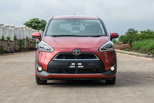 2016 Toyota Sienta Red New shape image 3