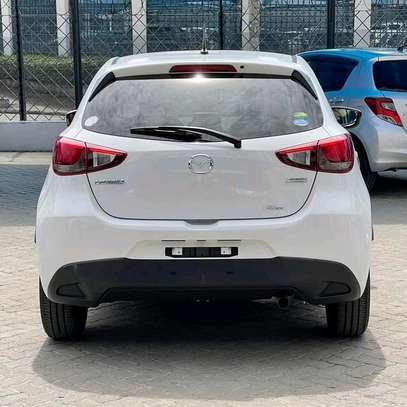Mazda Demio image 6