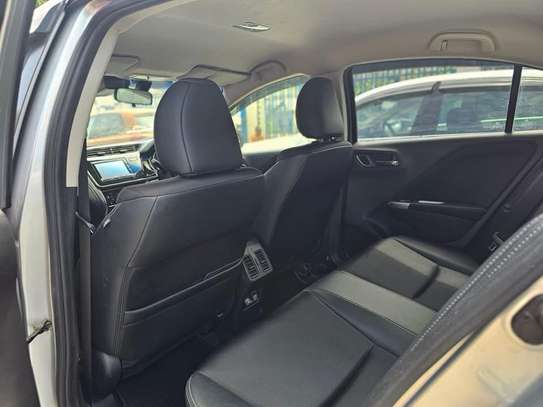 Honda Grace image 3