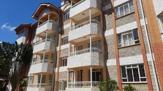 3 Bed Apartment with En Suite in Brookside image 10