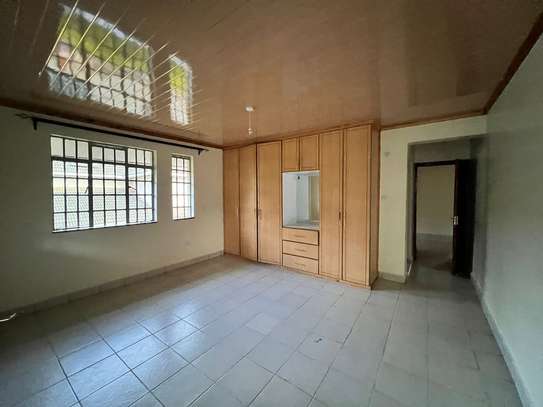 4 Bedroom with sq to let in Kiambu Road image 3