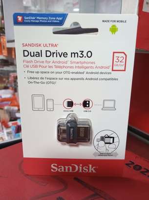 Sandisk 32GB Ultra Dual M3.0 USB 3.0 OTG Flash Disk Drive image 2