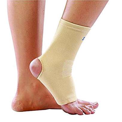 Elastic ankle support. image 1