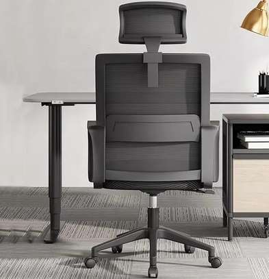 Office Chair: Ergonomic Modern Captain Mesh Seat image 5
