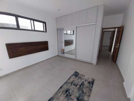 Serviced 5 Bed Apartment with En Suite at Mombasa image 13