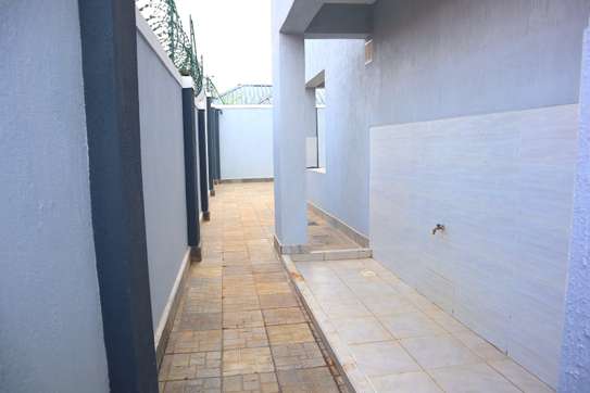 4 Bed House with En Suite in Ruiru image 15