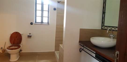 5 Bed House with En Suite at Kitisuru Road image 19