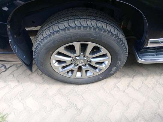 Toyota Prado TX petrol image 5
