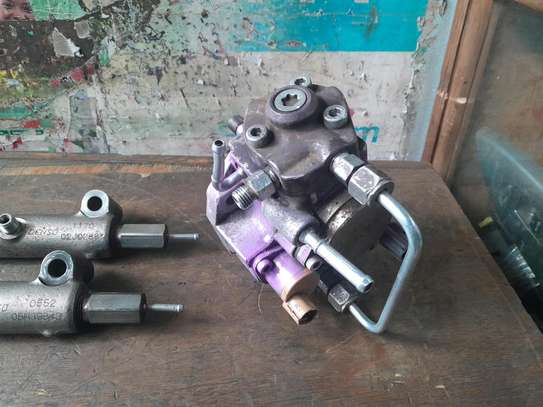 Toyota 2KD Injector Pump for Toyota Hilux, & Hiace. image 1