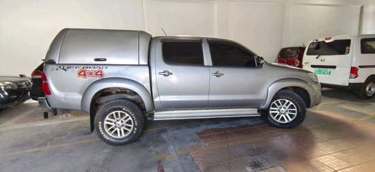toyota hilux double cab used image 5