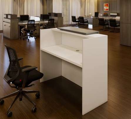 Office Desk: 1400mm Front Office Classic Desk image 3