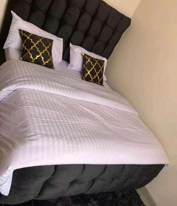 White stripped 125Gsm duvet cover Sets* image 1