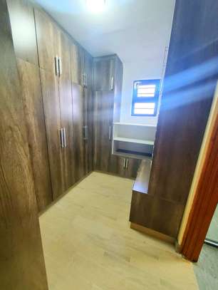 4 Bed House with En Suite in Syokimau image 6
