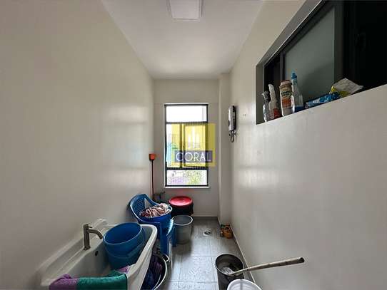 4 Bed Apartment in Kilimani image 14