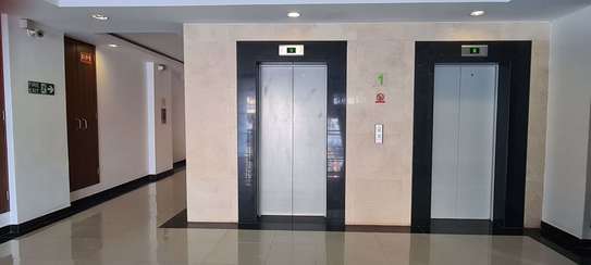 186 m² Office with Lift in Westlands Area image 7