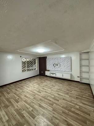 4 Bed Townhouse with En Suite in Ngong Road image 2