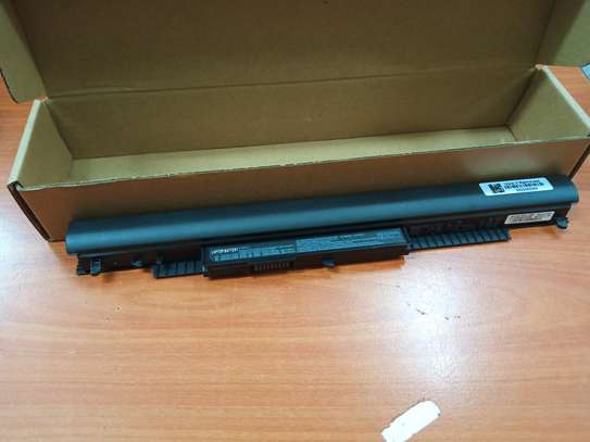 HP HS04 Original Laptop Battery image 2