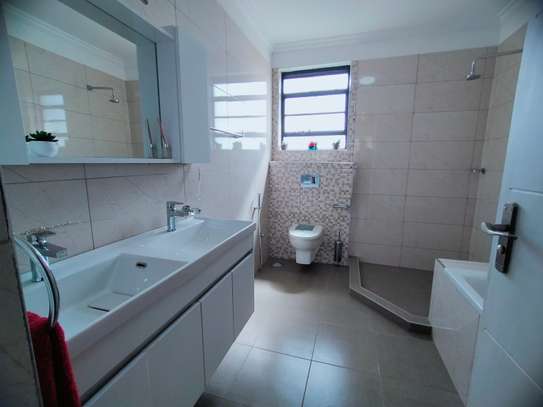4 Bed Townhouse with En Suite in Mombasa Road image 15