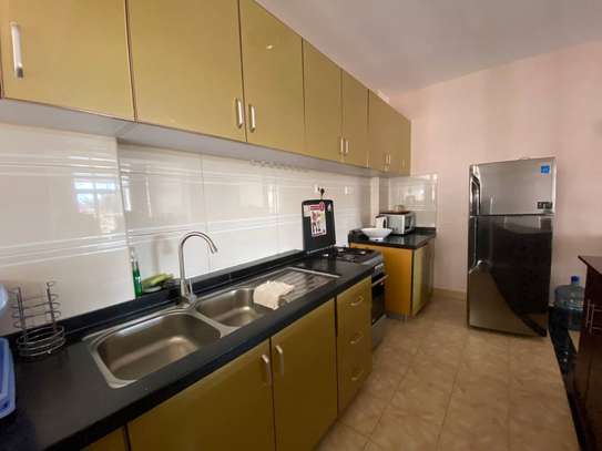 Serviced 2 Bed Apartment with En Suite in Kilimani image 3