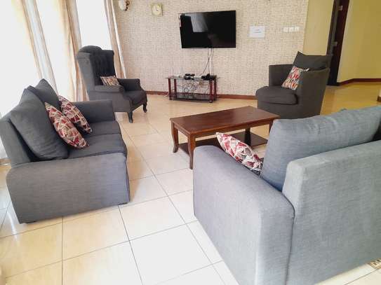 3br apartment plus Sq available for Airbnb in Nyali image 6