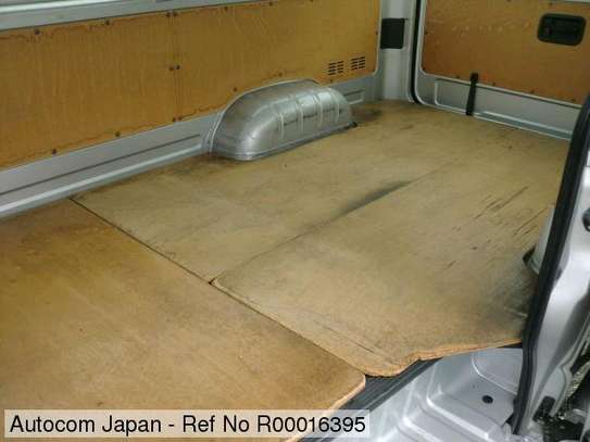 Toyota hiace auto petrol (coast motors) image 2