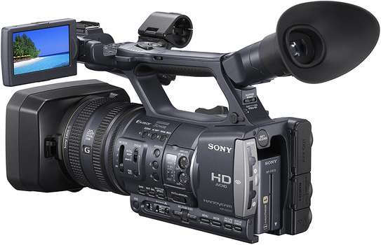 Sony HDR-AX2000 Handycam camcorder image 3