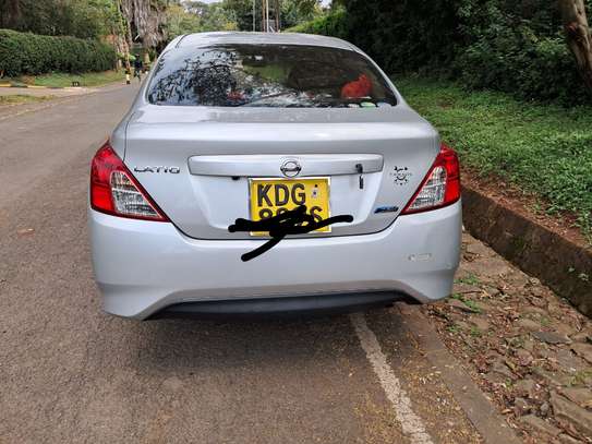 Nissan Tiida Latio image 2